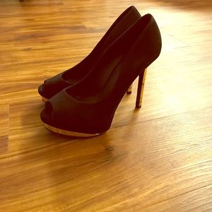 Peep toe Aldo heels